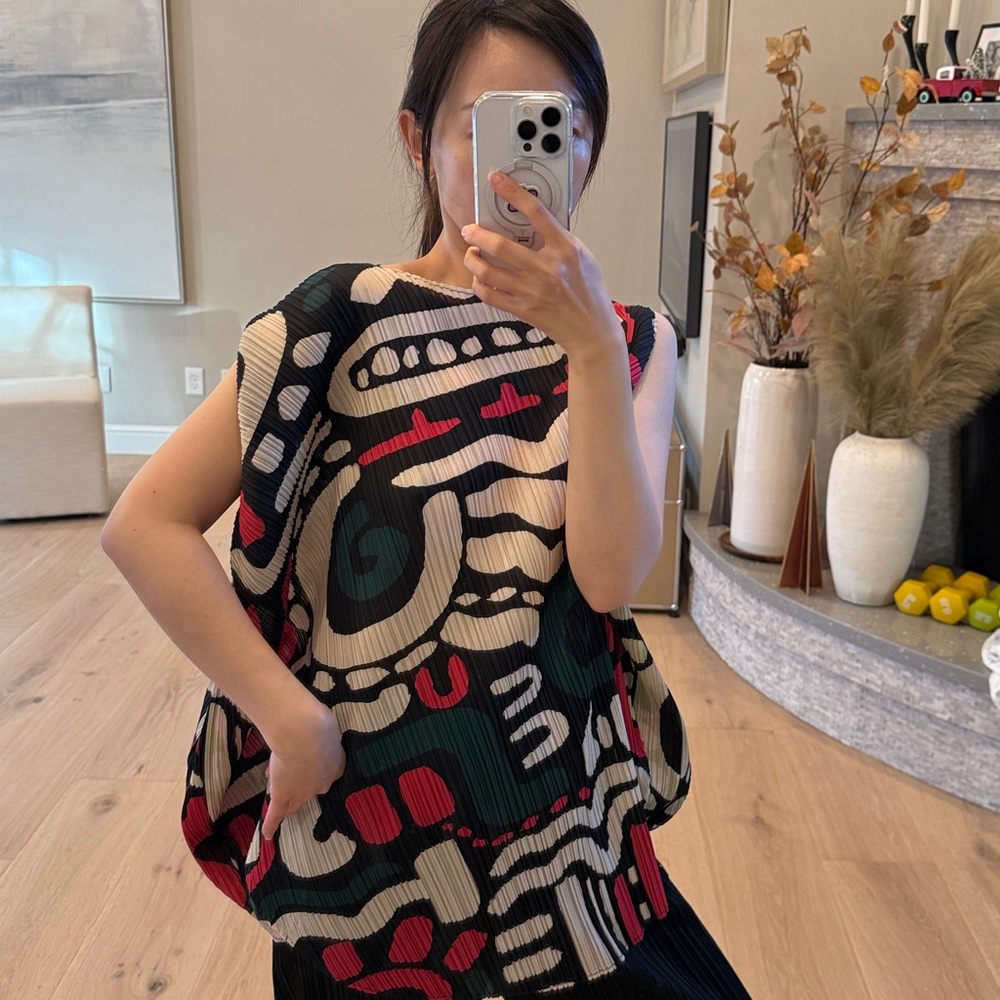 Pleats Pleats Issey Miyaki
Abstract Patterned Blouse